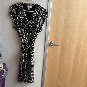 Chic Black and Cream Patterned Dress